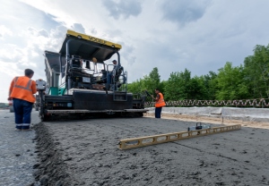 市政工程瀝青混凝土面層道路攤鋪施工專業(yè)分包